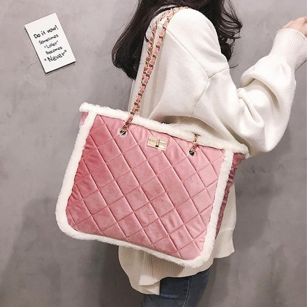 female fragrance velvet chain shoulder handbag furry messenger bag lingge gandbags winter soft warm shopping bag
female fragrance velvet chain shoulder handbag furry messenger bag lingge gandbags winter soft warm shopping bag