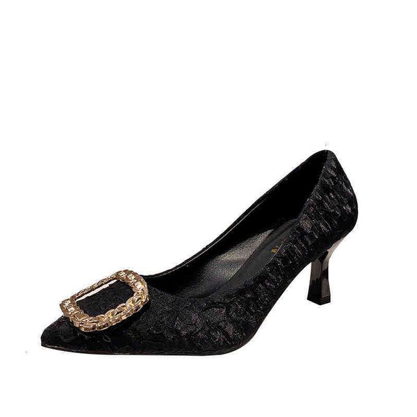 fairy temperament pointed high heels women 2021 autumn fashion wrinkled face square buckle shallow mouth thin heel sho
fairy temperament pointed high heels women 2021 autumn fashion wrinkled face square buckle shallow mouth thin heel sho