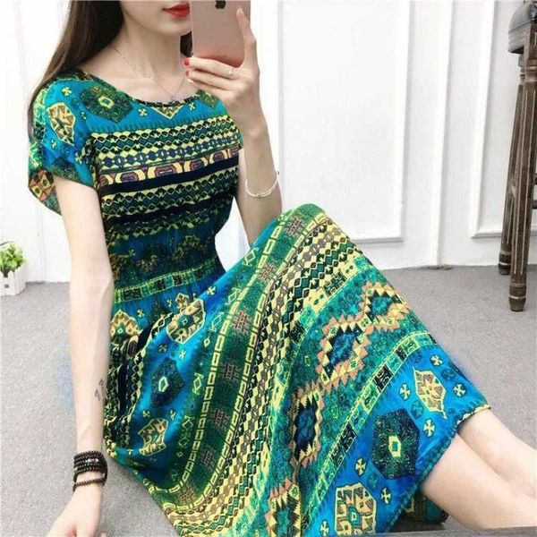 summer dress silk over the knee middle length floral korean artificial large round neck printing waist fat mm, Black;gray
summer dress silk over the knee middle length floral korean artificial large round neck printing waist fat mm, Black;gray