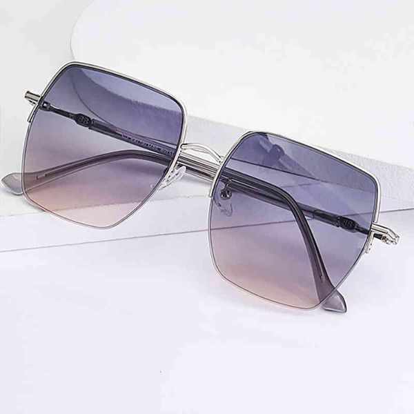 sun glasses sunglasses 2021 fashion large frame drawing nylon women's tr90ins style high grade, White;black
sun glasses sunglasses 2021 fashion large frame drawing nylon women's tr90ins style high grade, White;black