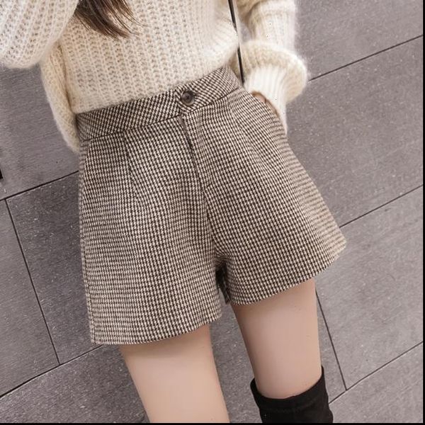 women 2020 autumn winter new fashion plaid woolen shorts female high waist a line wide leg shorts ladies loose boots shorts d319, White;black
women 2020 autumn winter new fashion plaid woolen shorts female high waist a line wide leg shorts ladies loose boots shorts d319, White;black