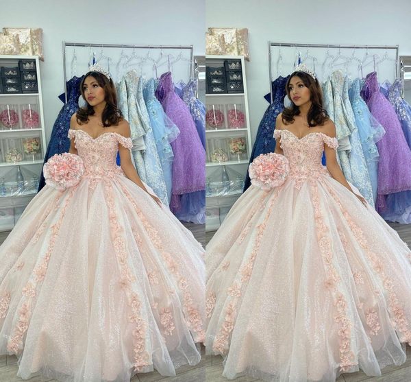 2022 light pink glitter tulle quinceanera dresses flowers off shoulder rhinestons beaded applique sweet 16 dress ball gowns masquerade, Blue;red
2022 light pink glitter tulle quinceanera dresses flowers off shoulder rhinestons beaded applique sweet 16 dress ball gowns masquerade, Blue;red