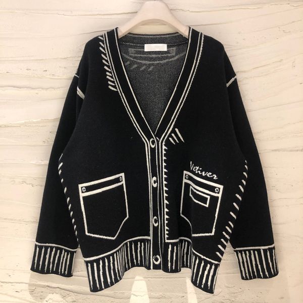 spring 2021 long sleeve printed letter graffiti sweater coat korean style casual women cardigan coat line clothing, Black;brown
spring 2021 long sleeve printed letter graffiti sweater coat korean style casual women cardigan coat line clothing, Black;brown