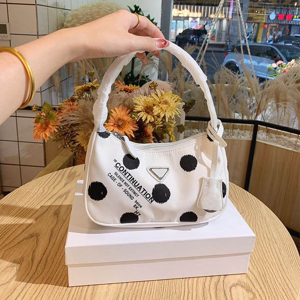 luxurys fashion women hobos bags re edition 2005 nylon bag designer shoulder handbag zipper wallet
luxurys fashion women hobos bags re edition 2005 nylon bag designer shoulder handbag zipper wallet
