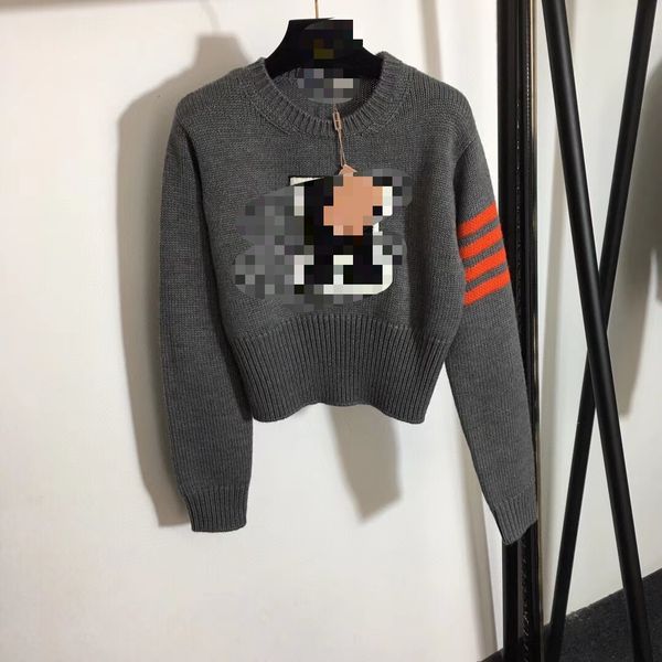 120 2021 spring brand same style regular long sleeve crew neck kint sweater pullover gray women clothes qian, White;black
120 2021 spring brand same style regular long sleeve crew neck kint sweater pullover gray women clothes qian, White;black