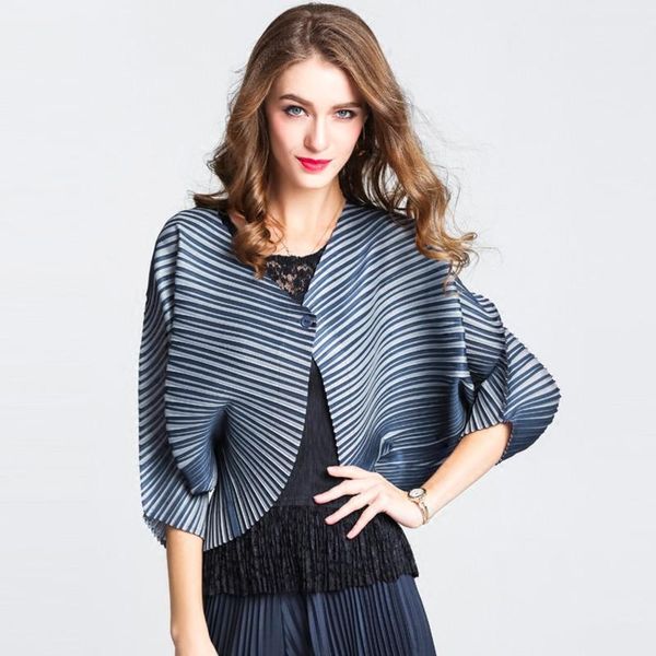 women's jackets lanmrem autumn and coat large size loose batwing sleeve single button small short striped yj445, Black;brown
women's jackets lanmrem autumn and coat large size loose batwing sleeve single button small short striped yj445, Black;brown