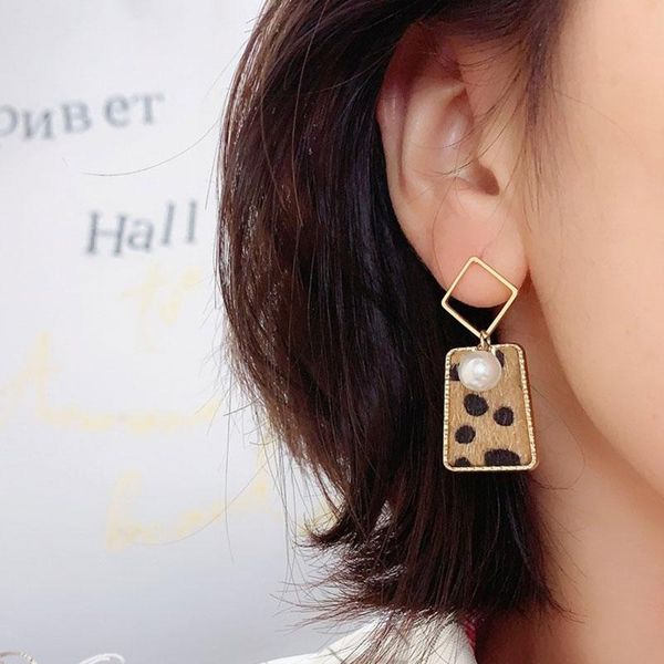 linmouge korean simple style square earrings for women dangle pearl winter temperament trendy luxury wedding jewelry ef184, Golden;silver
linmouge korean simple style square earrings for women dangle pearl winter temperament trendy luxury wedding jewelry ef184, Golden;silver