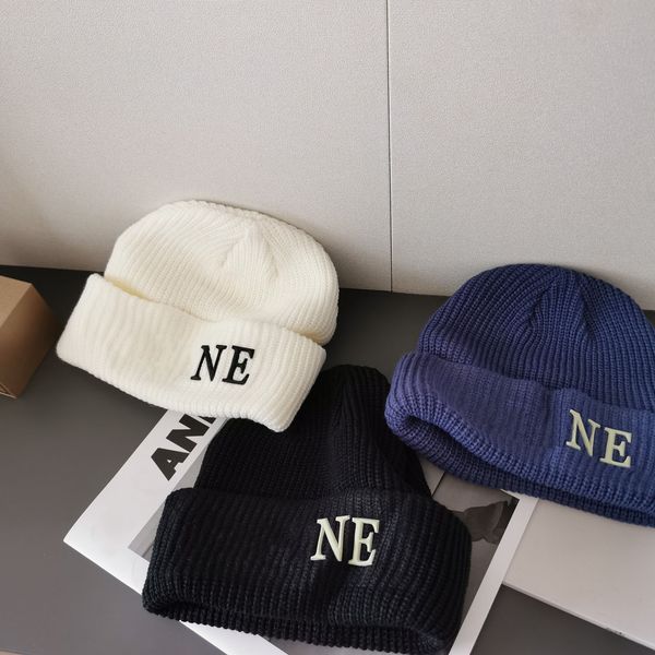luxury fashion designers beanie casual goods suitable for men and women autumn winter warmth beanies personality 5color good, Blue;gray
luxury fashion designers beanie casual goods suitable for men and women autumn winter warmth beanies personality 5color good, Blue;gray