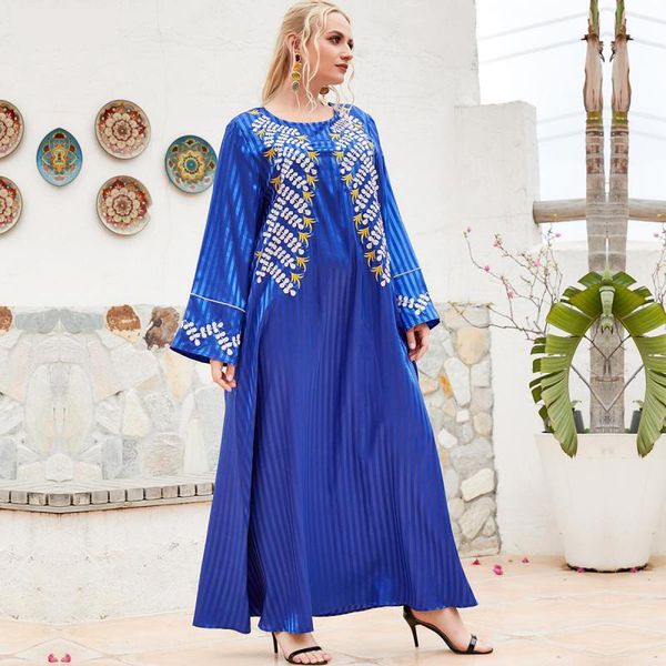 ethnic clothing dubai kaftan women's national style heavy industry embroidery blue elegant temperament long skirt muslim ladies satin d, Red
ethnic clothing dubai kaftan women's national style heavy industry embroidery blue elegant temperament long skirt muslim ladies satin d, Red