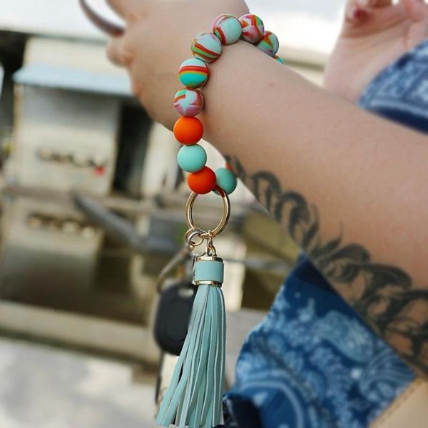bangle 2021 fashion silicone beaded wristlet keychain bracelet for women girl round tassel key ring chain jewelry accessories, Black
bangle 2021 fashion silicone beaded wristlet keychain bracelet for women girl round tassel key ring chain jewelry accessories, Black