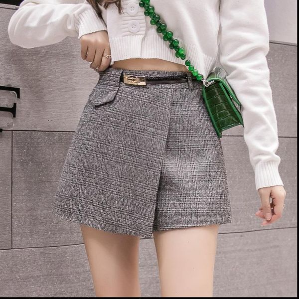 irregular woolen plaid shorts skirts for women 2021 atumn winter office short women plus size booty shorts feminino, White;black
irregular woolen plaid shorts skirts for women 2021 atumn winter office short women plus size booty shorts feminino, White;black