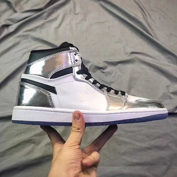 og basketball shoes 1s mid chicago royal toe black metallic gold pine green blacks unc patent men women sneakers trainersqtsi 
og basketball shoes 1s mid chicago royal toe black metallic gold pine green blacks unc patent men women sneakers trainersqtsi