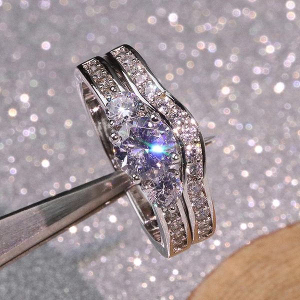 cluster rings glittering 90 points diamond ring for women men couple luxury s925 sterling silver color zircon fine jewelry gifts, Golden;silver
cluster rings glittering 90 points diamond ring for women men couple luxury s925 sterling silver color zircon fine jewelry gifts, Golden;silver