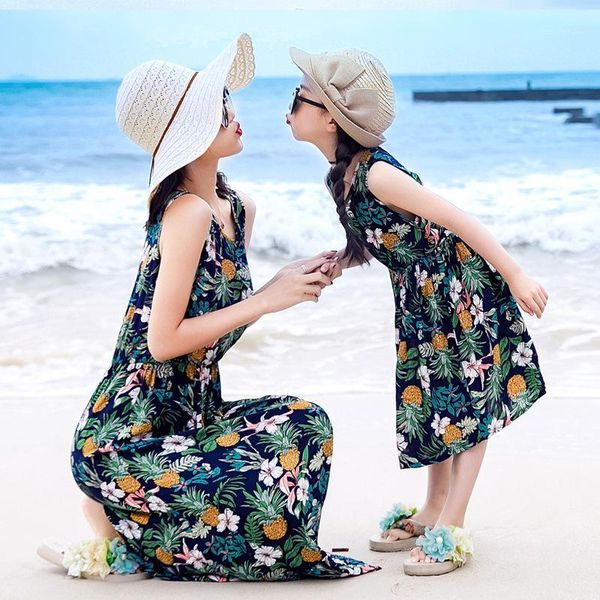 women's swimwear parent-child beach skirt summer korean version of the big children's cotton silk dress girls vest beachwear, White;black
women's swimwear parent-child beach skirt summer korean version of the big children's cotton silk dress girls vest beachwear, White;black