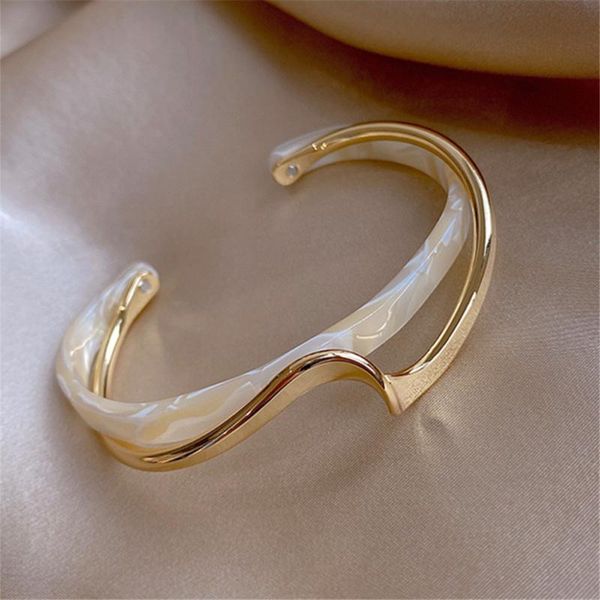 bangle luxury curved metal cuff for women girls fashion personality geometric glitter polished opening jewelry, Black
bangle luxury curved metal cuff for women girls fashion personality geometric glitter polished opening jewelry, Black