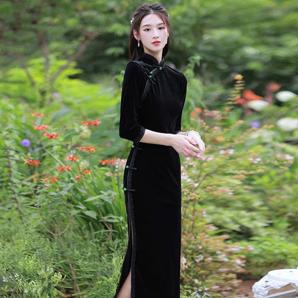 ethnic clothing black velvet cheongsam young temperament long sleeves thin old shanghai daily mother dress chinese style, Red
ethnic clothing black velvet cheongsam young temperament long sleeves thin old shanghai daily mother dress chinese style, Red