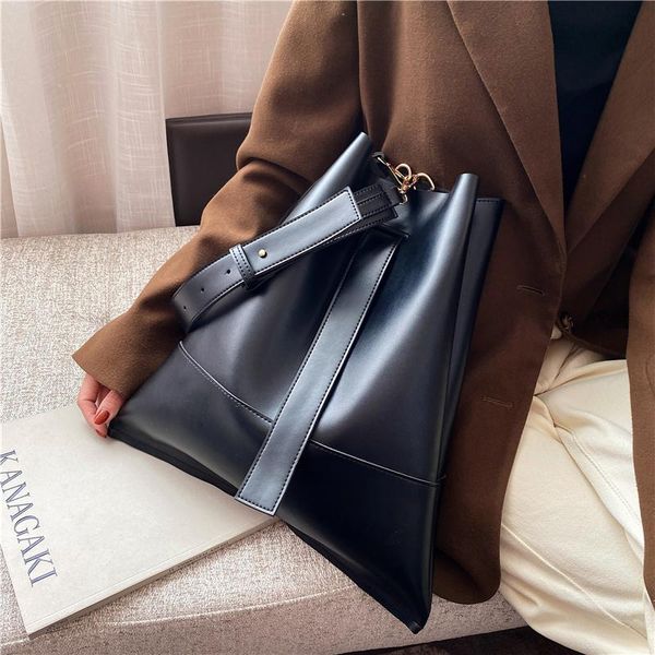 shoulder bags brand designer high capacity bucket crossbody for women 2021 luxury pu leather handbags ladies 7015 
shoulder bags brand designer high capacity bucket crossbody for women 2021 luxury pu leather handbags ladies 7015