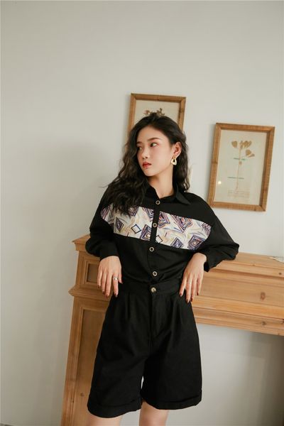 2021 new vintage black long sleeve women patchwork korean blouse button up collared shirt print clothing 23fa, White
2021 new vintage black long sleeve women patchwork korean blouse button up collared shirt print clothing 23fa, White
