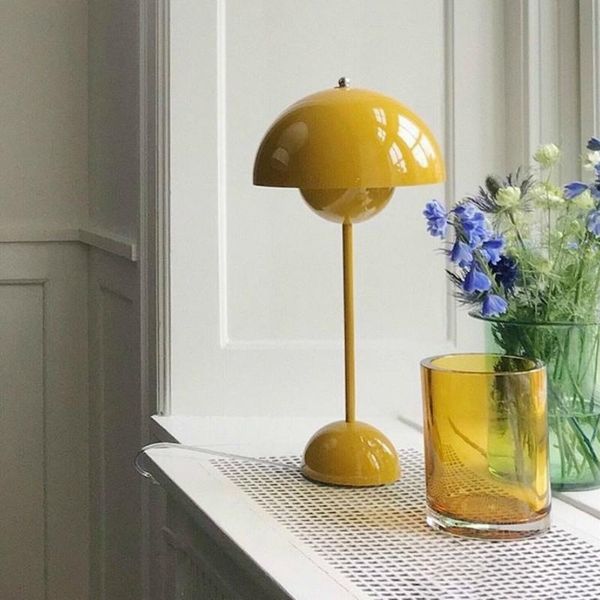 modern designer flowerpot table lamp for living room bedroom study bedside semicircle lamp home decor indoor lighting fixture
modern designer flowerpot table lamp for living room bedroom study bedside semicircle lamp home decor indoor lighting fixture