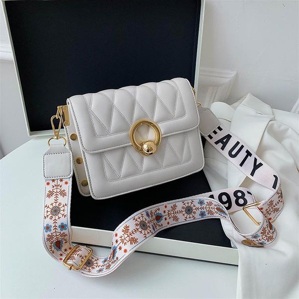 evening bags 2021 solid color fashion shoulder handbags female travel cross body bag weave small pu leather crossbody for women
evening bags 2021 solid color fashion shoulder handbags female travel cross body bag weave small pu leather crossbody for women