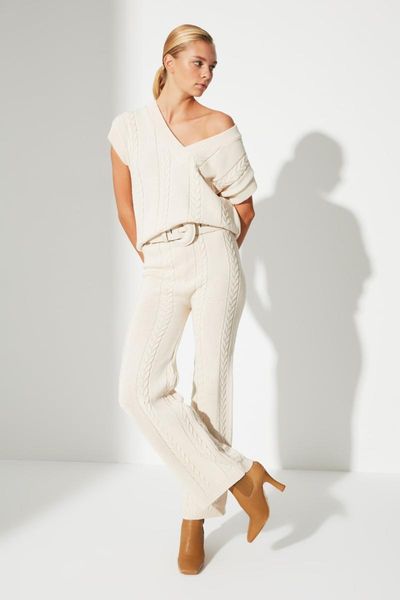 women's two piece pants trendyol mesh detailed knitwear sub-suit twoaw22au0151, White
women's two piece pants trendyol mesh detailed knitwear sub-suit twoaw22au0151, White
