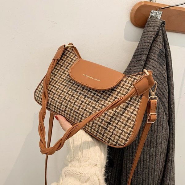daily bag autumn and winter high textured womens bag bag underarm 2021 new retro simple versatile handbag swallow gird shoulder
daily bag autumn and winter high textured womens bag bag underarm 2021 new retro simple versatile handbag swallow gird shoulder