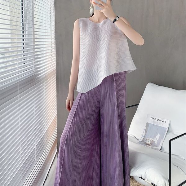 miyake pleats summer cool breathable loose irregular sleeveless vest shirt outfits korean aesthetic trendy fashion clothes 210315, White
miyake pleats summer cool breathable loose irregular sleeveless vest shirt outfits korean aesthetic trendy fashion clothes 210315, White