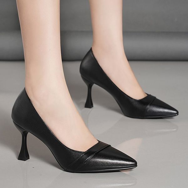 luxury dress shoes high heeled thin heel pointed splicing single 2021 autumn korean comfortable black women's sho trend
luxury dress shoes high heeled thin heel pointed splicing single 2021 autumn korean comfortable black women's sho trend