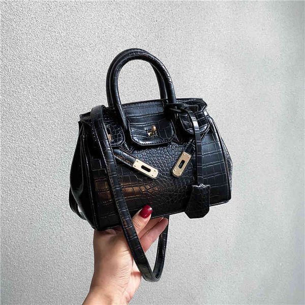 2022 latest models handbag wholesale french minority women's korean versatile texture
2022 latest models handbag wholesale french minority women's korean versatile texture