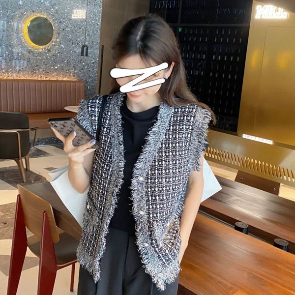 spring new 2021 women casual loose v-neck single breasted loose short panelled plaid sleeveless knit tweed vest coat 8y626, Black;brown
spring new 2021 women casual loose v-neck single breasted loose short panelled plaid sleeveless knit tweed vest coat 8y626, Black;brown