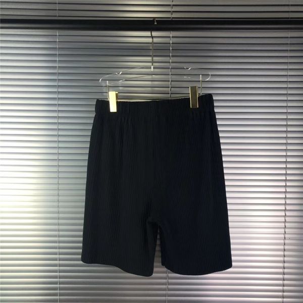 2021ss 2021 new pleated shorts men women solid color joggers drawstring homme plisse breechcloth hvcv anzg, White;black
2021ss 2021 new pleated shorts men women solid color joggers drawstring homme plisse breechcloth hvcv anzg, White;black