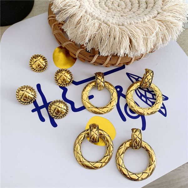 hbp fashion exaggerated court style, carved diamond pattern, old brass earrings, net red and button earrings, Silver
hbp fashion exaggerated court style, carved diamond pattern, old brass earrings, net red and button earrings, Silver