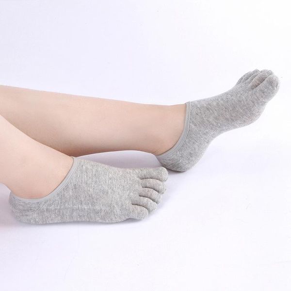 men's socks breathable men sports ideal five finger toe solid mesh cotton black white gray color
men's socks breathable men sports ideal five finger toe solid mesh cotton black white gray color