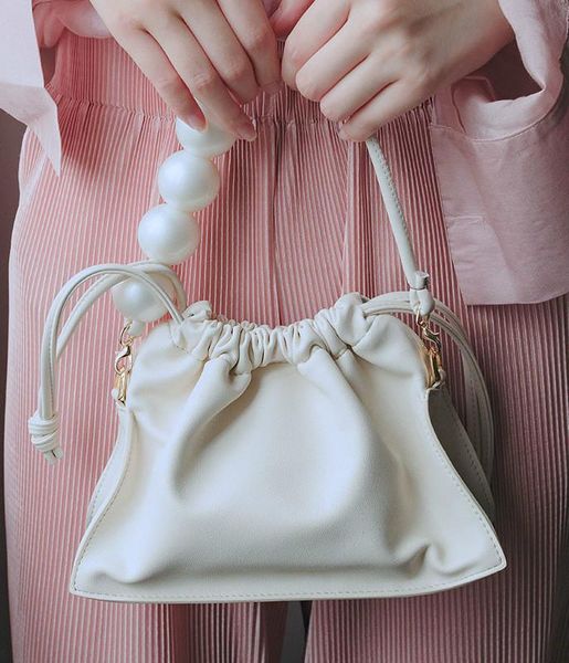 shoulder bags fashion mini pearl crossbody for women 2021 soft pu leather wrinkle luxury chic handbags
shoulder bags fashion mini pearl crossbody for women 2021 soft pu leather wrinkle luxury chic handbags