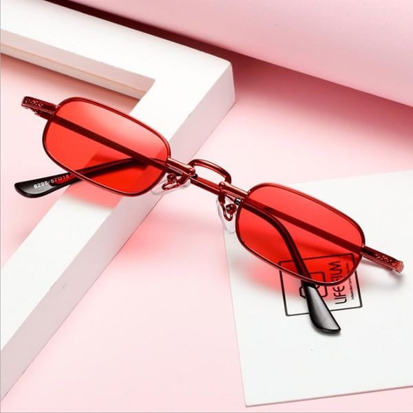 sunglasses 2021 classic retro women glasses lady luxury steampunk metal sun vintage mirror feminino uv400, White;black
sunglasses 2021 classic retro women glasses lady luxury steampunk metal sun vintage mirror feminino uv400, White;black