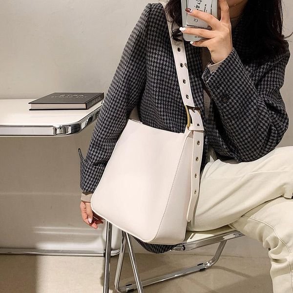 cross body large capacity handbags women solid messenger bags for girl sac a main crossbody shoulder bag female bucket
cross body large capacity handbags women solid messenger bags for girl sac a main crossbody shoulder bag female bucket