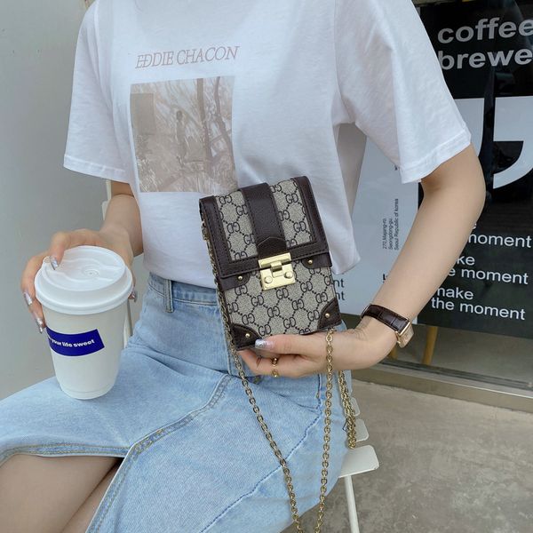 new spring splicing long square flower mobile phone box bag fashion shoulder outlet black friday
new spring splicing long square flower mobile phone box bag fashion shoulder outlet black friday