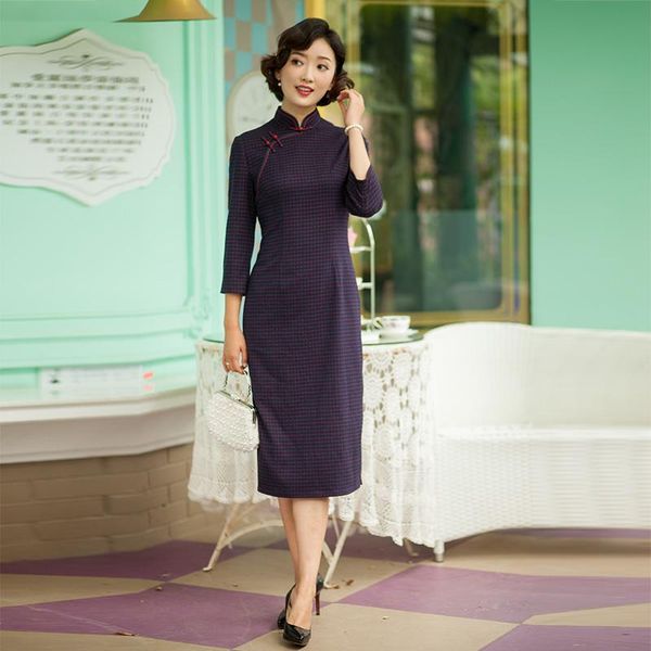 ethnic clothing yihong cheongsam dress with retro pattern, Red
ethnic clothing yihong cheongsam dress with retro pattern, Red