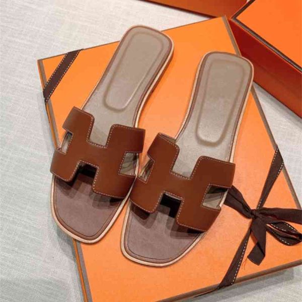 2021 fashion women's sliders summer lady slippers classical versions soft genuine leather casual shoes flip flops 35-40, Black
2021 fashion women's sliders summer lady slippers classical versions soft genuine leather casual shoes flip flops 35-40, Black