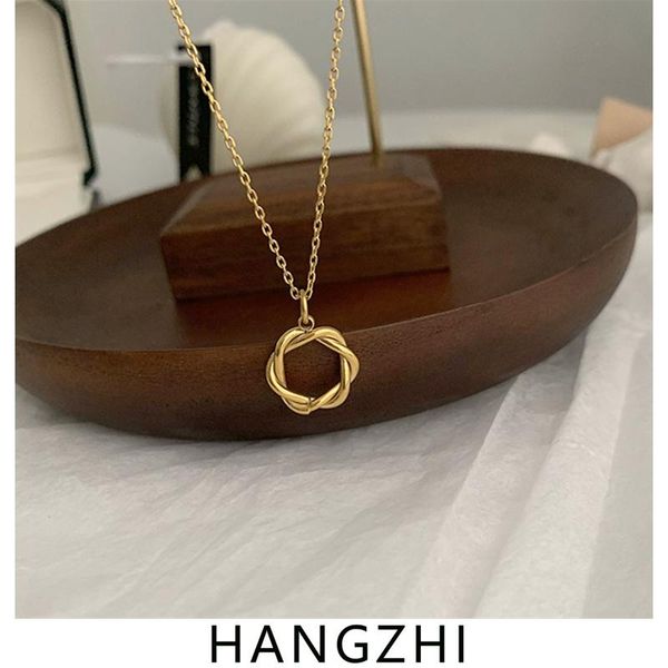 HANGZHI 2021 New Trendy Simple Retro Twist Flower Knotted Geometric Pendant Metal Copper Necklace for Women Girl Fashion Jewelry, Silver
HANGZHI 2021 New Trendy Simple Retro Twist Flower Knotted Geometric Pendant Metal Copper Necklace for Women Girl Fashion Jewelry, Silver