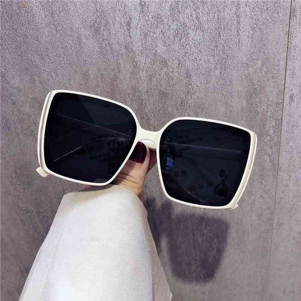 female polaried sunglasses brand designer sun glasses fashion women decoration classic eyewear uv400, White;black
female polaried sunglasses brand designer sun glasses fashion women decoration classic eyewear uv400, White;black