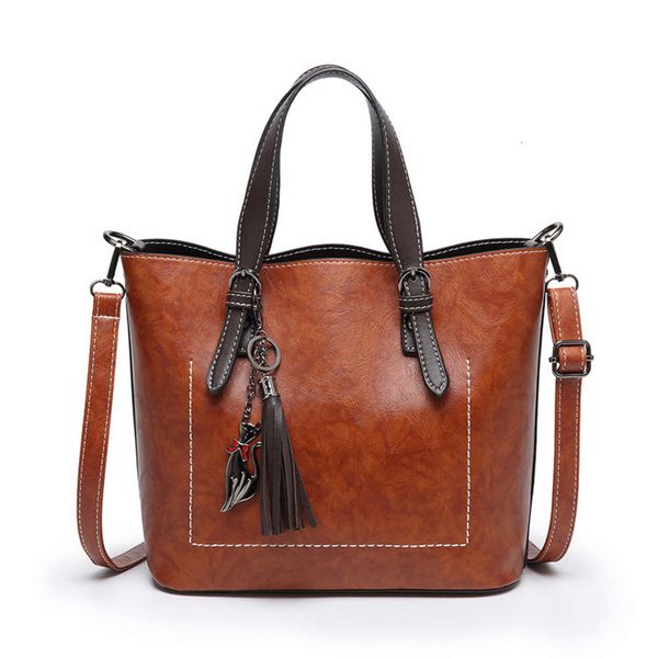 fashion 2021 spring new fashion women's locomotive bag simple temperament portable one shoulder large
fashion 2021 spring new fashion women's locomotive bag simple temperament portable one shoulder large