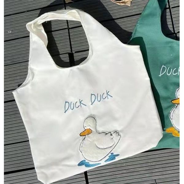 embroidery hand bag korean style art cute lunch bag working student portable small bag
embroidery hand bag korean style art cute lunch bag working student portable small bag