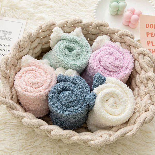 autumn and winter thickened coral plush home month color, Black;white
autumn and winter thickened coral plush home month color, Black;white