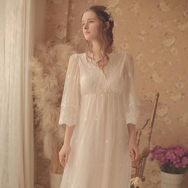 women's sleepwear embroidery lace peignoir princess women nightdress fairy white romantic vintage nightgowns victorian sleep night dres, Black;red
women's sleepwear embroidery lace peignoir princess women nightdress fairy white romantic vintage nightgowns victorian sleep night dres, Black;red