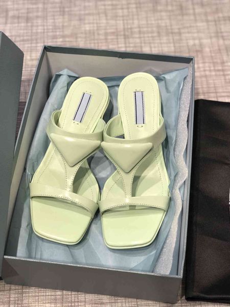 70% off wholesale sandals flip-flops luxury slippers women outdoor wear leather triangle home summer new stiletto sandals, Black
70% off wholesale sandals flip-flops luxury slippers women outdoor wear leather triangle home summer new stiletto sandals, Black