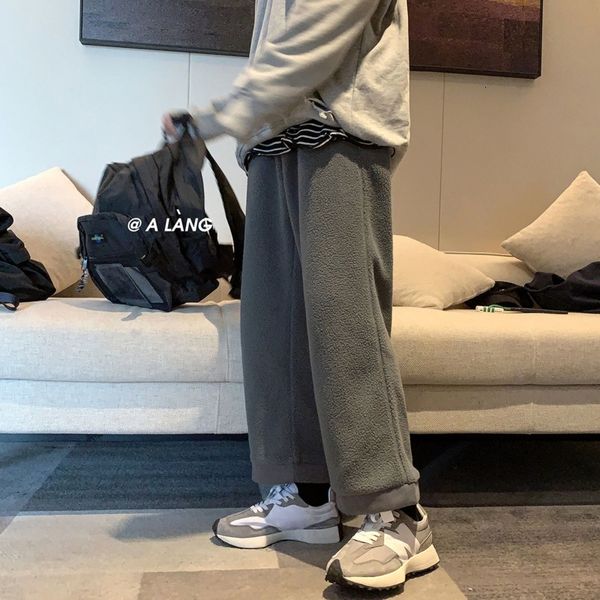 2021 new winter thick lamb wool men's warm fashion retro wide-leg men streetwear loose hip-hop straight pants mens m-2xl zfj4, Black
2021 new winter thick lamb wool men's warm fashion retro wide-leg men streetwear loose hip-hop straight pants mens m-2xl zfj4, Black