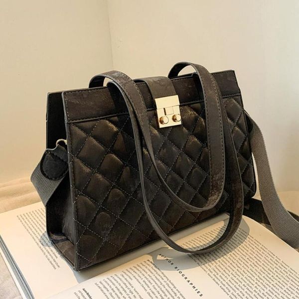 shoulder bags lattice large tote bag 2021 fashion pu leather women's designer handbag capacity messenger
shoulder bags lattice large tote bag 2021 fashion pu leather women's designer handbag capacity messenger