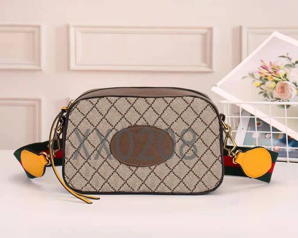 designer design brand camera bag, with cotton and hemp flower lining, serial number, built-in chip.
designer design brand camera bag, with cotton and hemp flower lining, serial number, built-in chip.