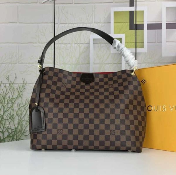 shoulder brand designer luxury body m43704 new large-capacity bags ladies handbags 2020 cross spring and handbags totes iconic handles b
shoulder brand designer luxury body m43704 new large-capacity bags ladies handbags 2020 cross spring and handbags totes iconic handles b